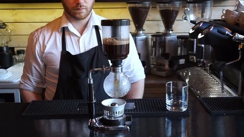 Syphon alternative coffee brew style in process Video stock 85546608