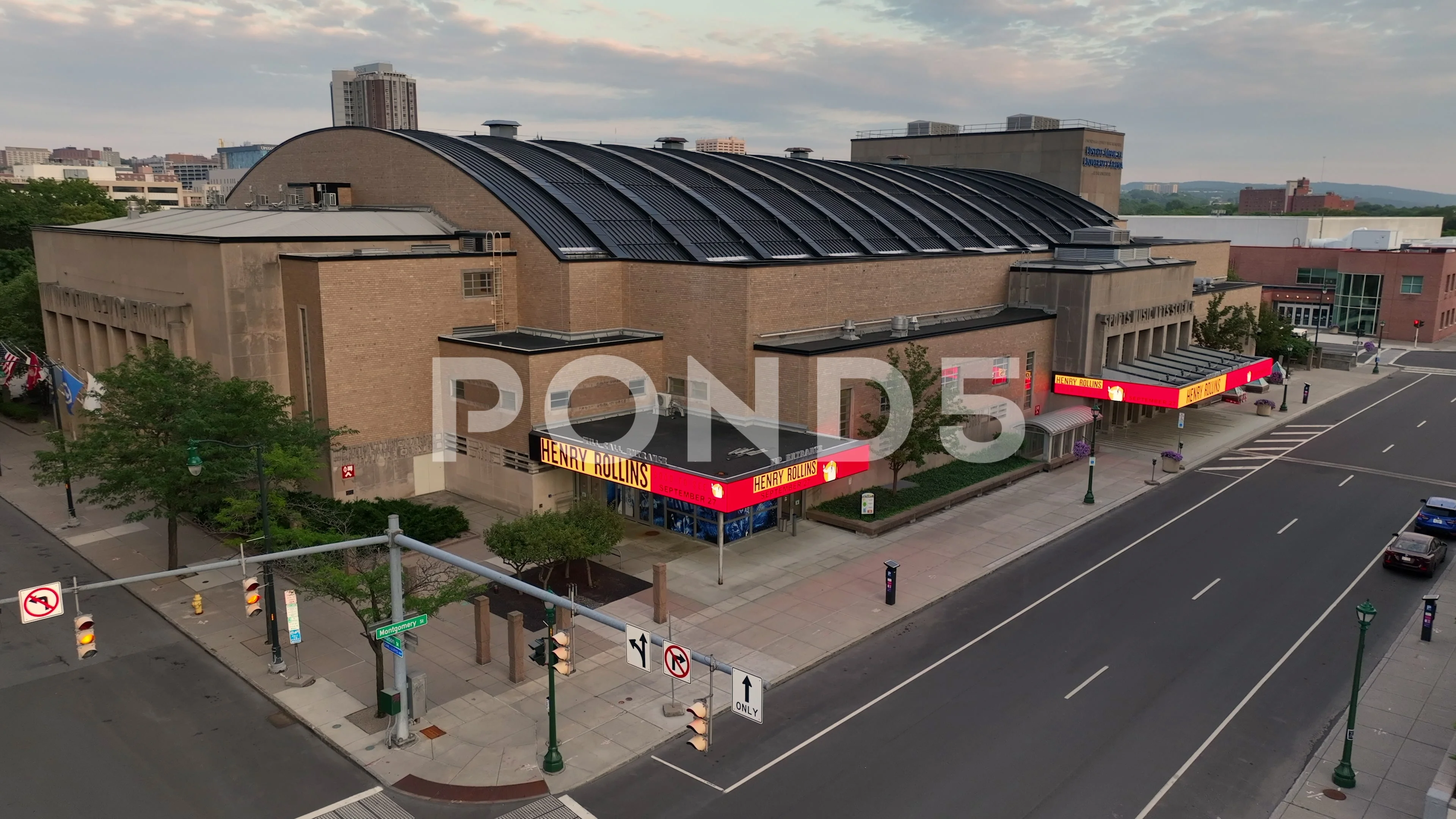 War Memorial Arena Syracuse Parking Garage The Oncenter Complex