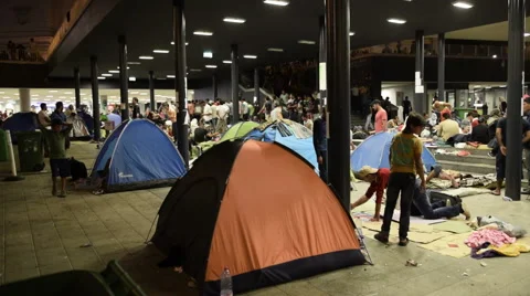 Syrian migrants protest in Hungary Stock Footage 54272745