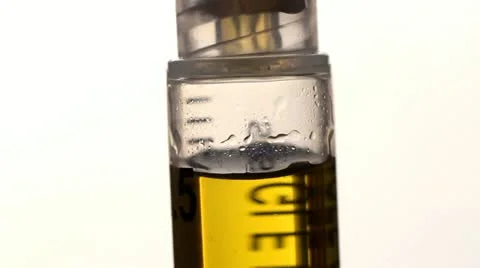 Syringe Video stock 21483982