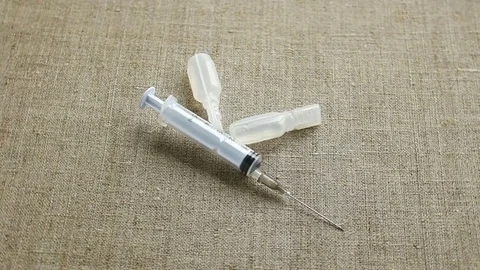 The syringe with an injection. Video stock 85395689