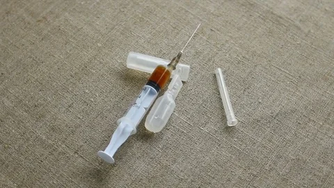The syringe with an injection. Video stock 85395863