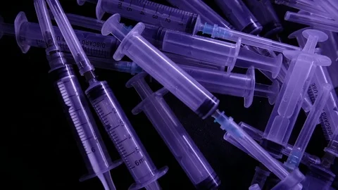 Syringes closeup. 4K UHD Vídeo Stock 72830268