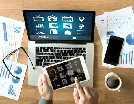 System app Remote home control system on phone Real estate concept Stock-Fotos