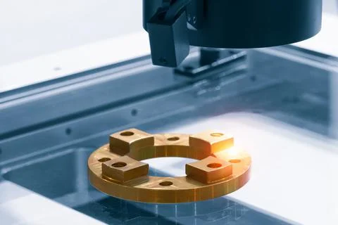 System for optical quality control of various small precision products Foto stock