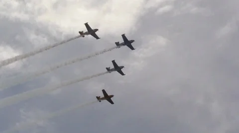 T-34 Mentor Formation Denton Airshow Texas 스톡 동영상 33467668