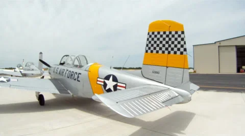 T-34 Mentor on Ramp Denton Texas Airshow 스톡 동영상 33466735