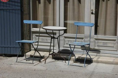 Table and chairs Stock Photos