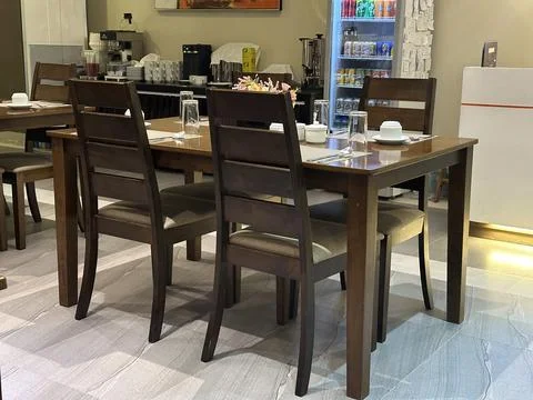 Table and chairs Stock Photos