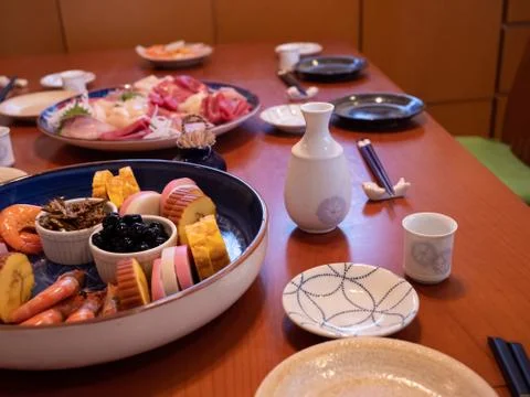 The table being set for a traditional new year's dinner in Japan Foto stock