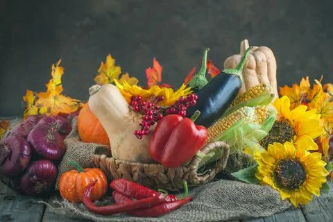 The table, decorated with vegetables and fruits. Harvest Festival,Happy Foto stock