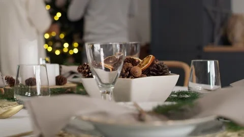 Table with fresh Christmas decorations Stockbeeldmateriaal 164912220