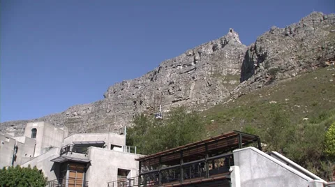 Table Mountain cable car station 스톡 동영상 37759226