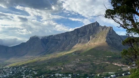 Table Mountain in Cape Town, South Africa. Video stock 336648356