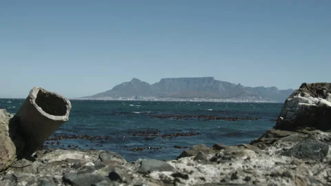 Table Mountain shot from Robben Island. Stock-Footage 135597789