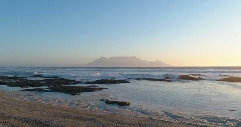 Table Mountain View in Cape Town at Beach Sunset in Slow Motion Stock-Footage 92174875
