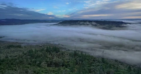 Table Rock Oregon Time Lapse with fog forground Stock-Footage 72996573