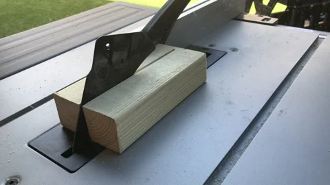 Table saw rip cut Video stock 151558802