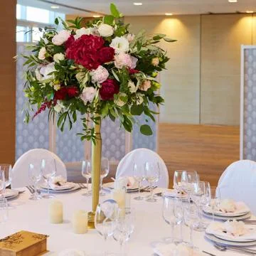 Table set for wedding or another catered event dinner. Stock-Fotos