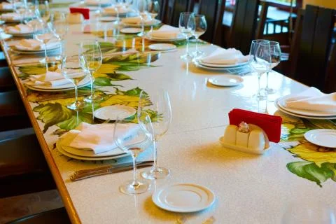 Table set for wedding or another catered event dinner. Stockfoto's