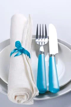 Table setting in blue and white Stock-Fotos