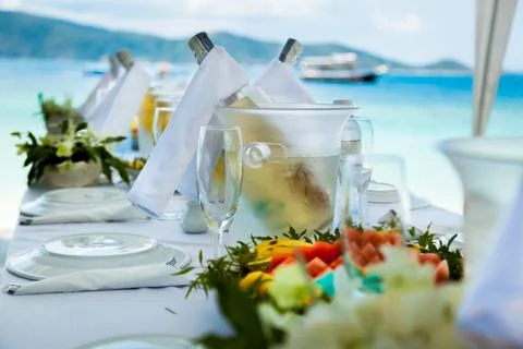 Table setting for an event party or wedding reception at the beach Stock Photos