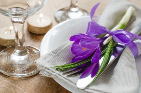 Table Setting With Fresh Flower and Candles. 스톡 사진