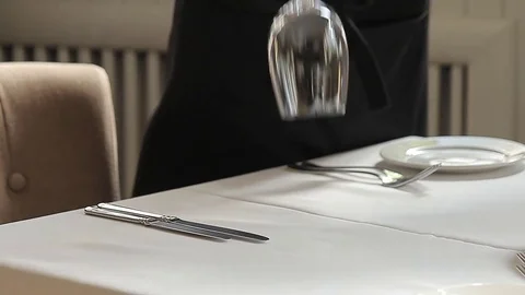 Table setting in the restaurant 库存影片 80489162