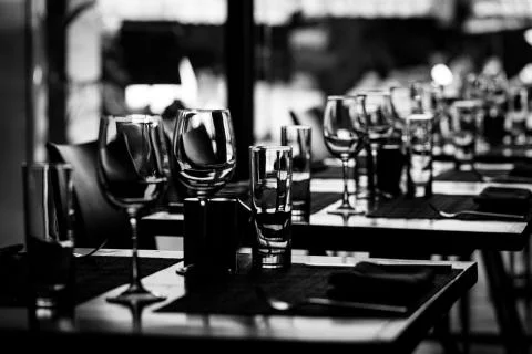 Table setting in restaurant Fotos de archivo