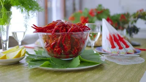 Table setting, river crabs, white wine Video stock 159850438