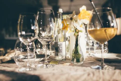 Table setting, wedding decor, flowers, birthday decor, wineglasses, candles Фото