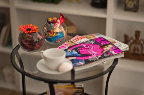 A table of the visitor with tea and magazines 8971. Stock Photos