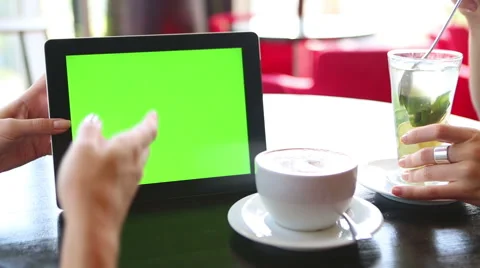 Tablet computer green dialogue Vídeo Stock 45867480