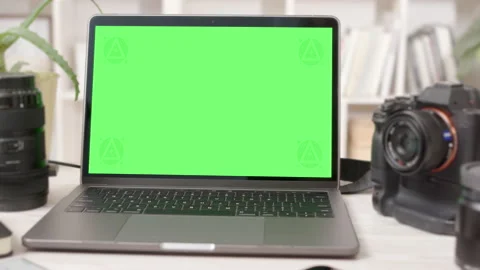Tablet Computer with Green Screen in Creative Office Interior Video stock 172132497