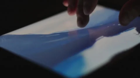 Tablet computer in male hands. Using zoom options Stock-Footage 67552029