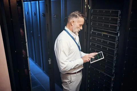 Tablet, man and technician in data center with inspection, research or 스톡 사진