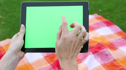 Tablet pc green screen picnic hands Stock-Footage 51428940