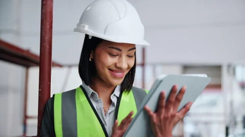 Tablet, woman and construction worker on site with feedback on maintenance Stock Footage 341565621