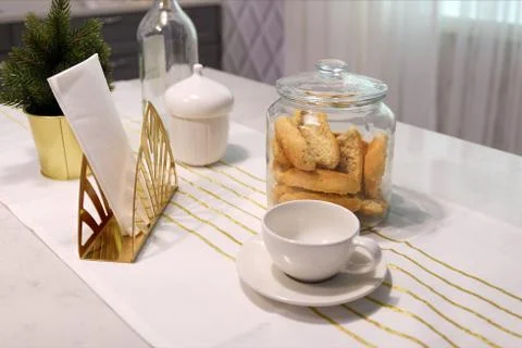 Tableware set. Set of different plates on the table Stock-Fotos