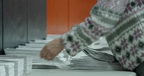 Tabulating votes during the USA 2020 election during a pandemic. Stock-Footage 143197845