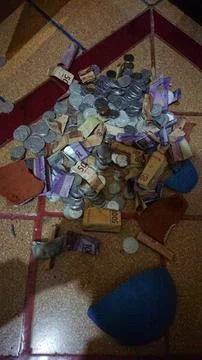 Tabungan pecah 库存照片