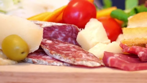 Tagliere2 動画素材 135920944