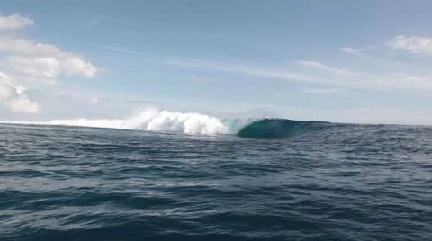 Tahitian wave Stock Footage 44180328