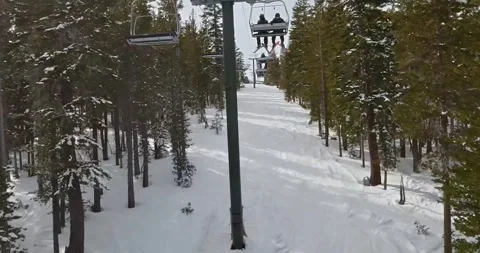 Tahoe timelapse hyper lapse winter chairlift video Vídeos de archivo 329194932