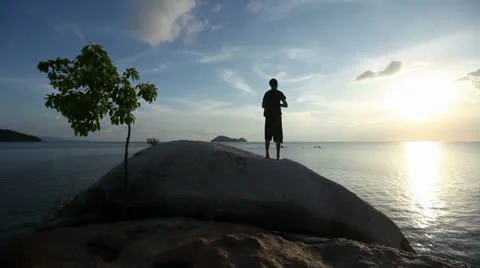 Tai Chi by the Sea Video stock 25951091