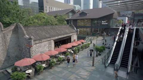 People at Taikoo Li Shopping Complex in Chengdu Editorial Stock Photo -  Image of crowd, architecture: 176655358