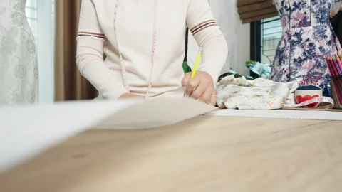 Tailor drawing Stock Footage 164651082