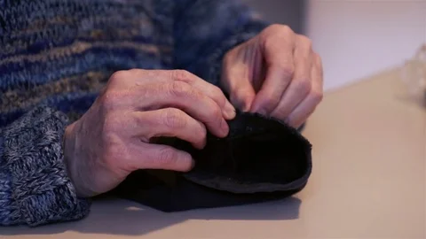 Tailor sewing Vidéo 82697948