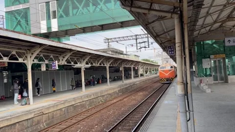 Tainan Station Train Arrival - 4K Editorial B-Roll Stock Footage 303956285