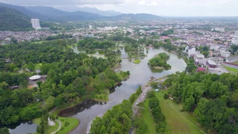 Taiping, Perak Malaysia - 4 jun 2024 : View of Taiping Lake Garden, Drone videos Video stock 278799962